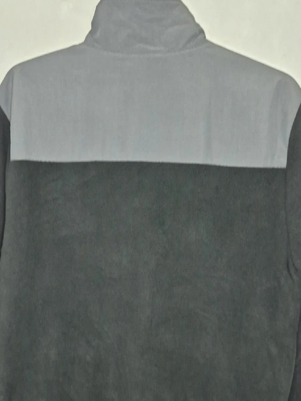 Disney Parks Disneyland Embroidered Castle Full Zip Fleece Jacket Gray Black L